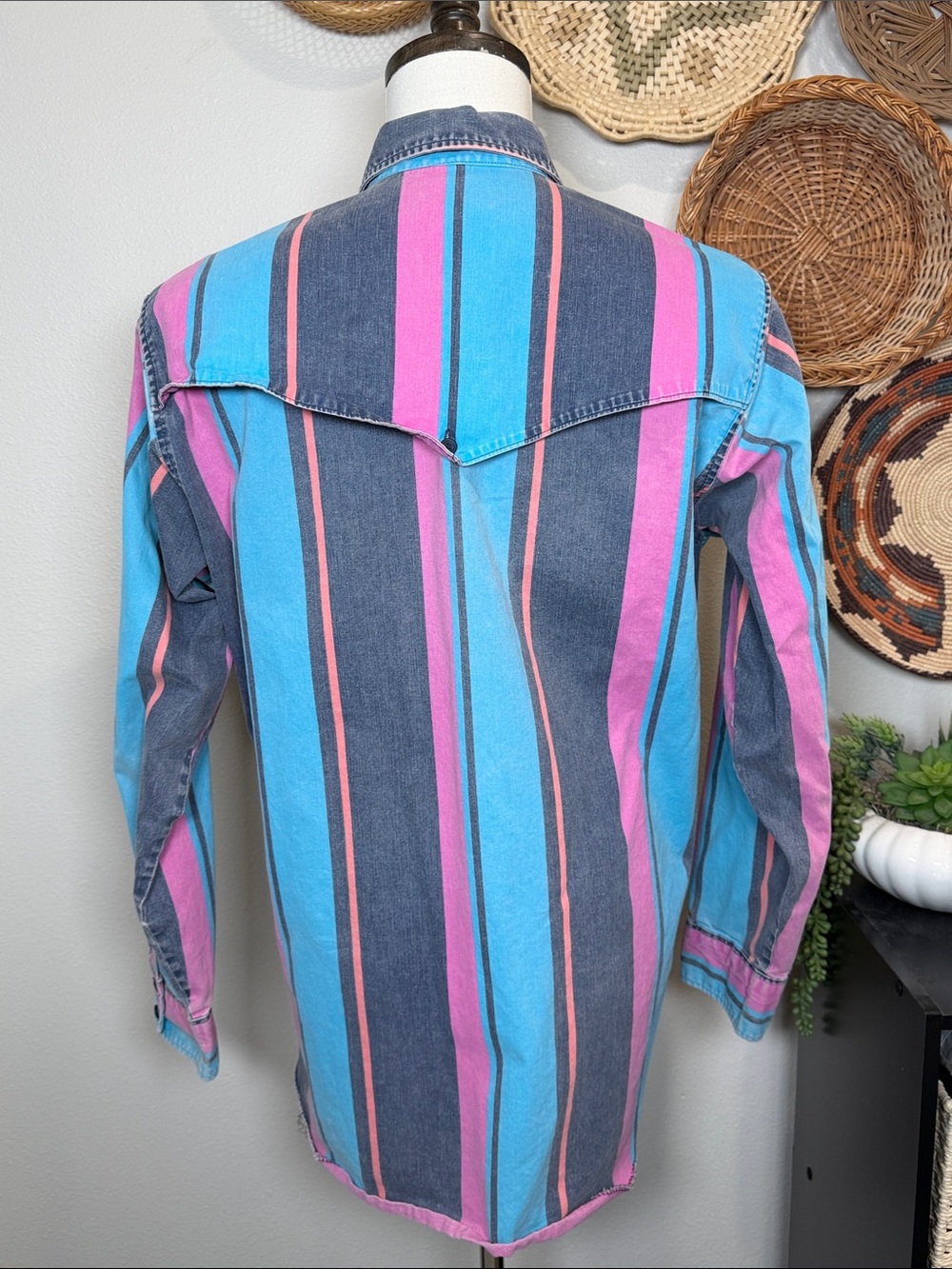 Vtg 90’s Wrangler Brush Popper Button Up Long Sleeve Pink Turquoise Blue Orange - Picture 6 of 16
